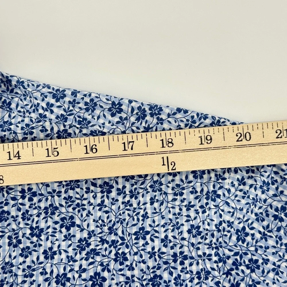 Banana Republic Blue and White Floral Button-Down Shirt